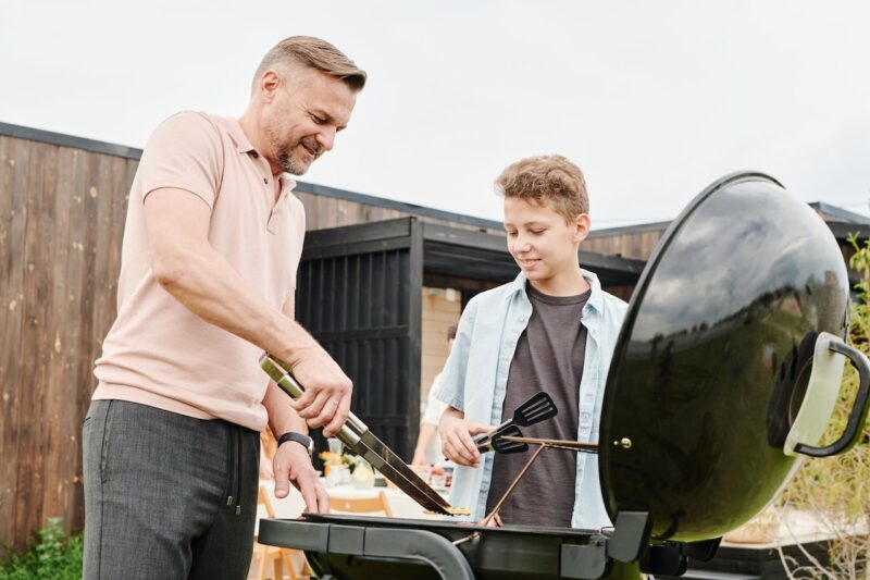 What Are the Features to Look For in an Outdoor Grill?